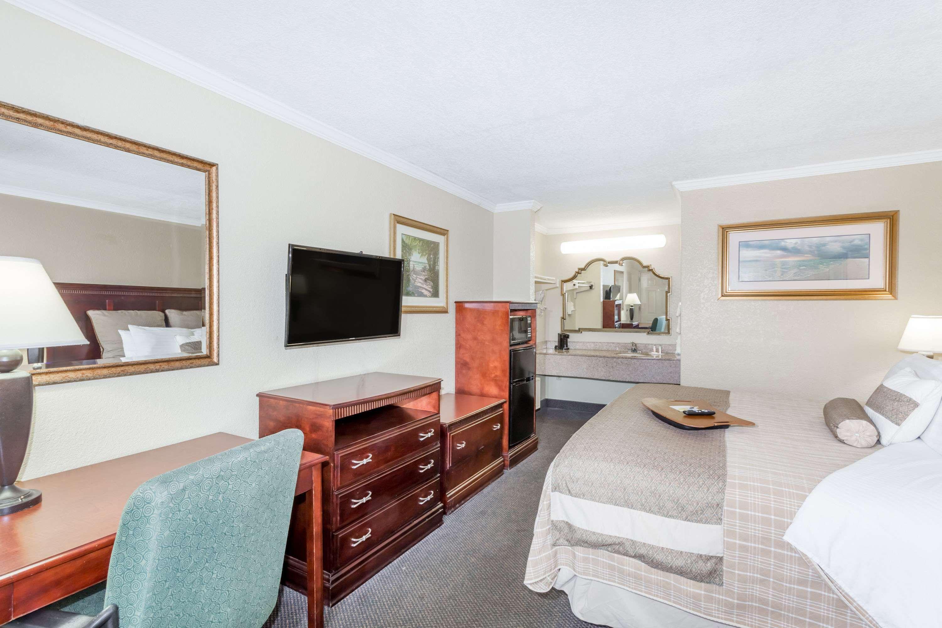 Days Inn By Wyndham Destin Exterior foto